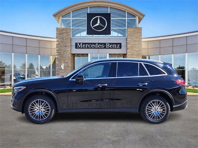 Certified 2026 Mercedes-Benz GLC 300 4MATIC image 2