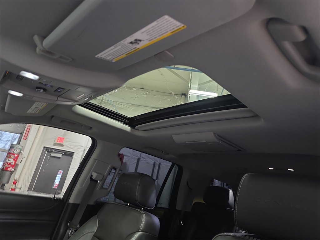 Certified 2019 GMC Yukon Denali w/ Open Road Package image 32