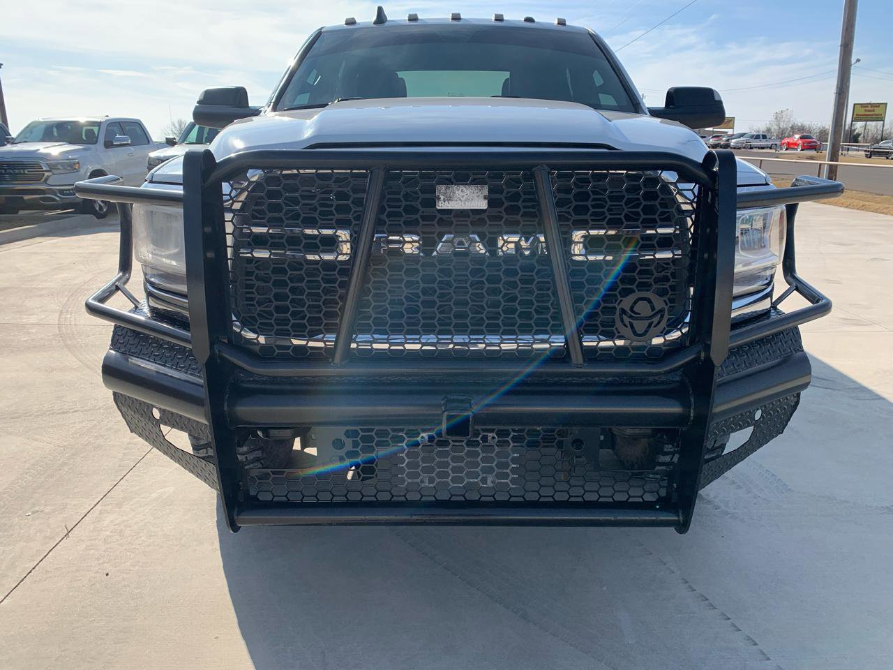 Used 2022 RAM 2500 Tradesman w/ Chrome Appearance Group AWD/4WD image 7