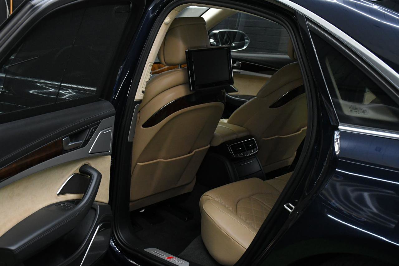 Used 2013 Audi S8 AWD/4WD image 33