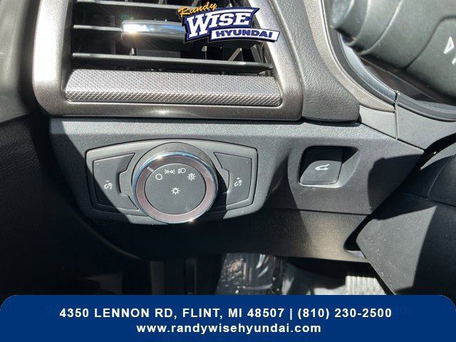 Used 2020 Ford Fusion SE AWD/4WD image 23