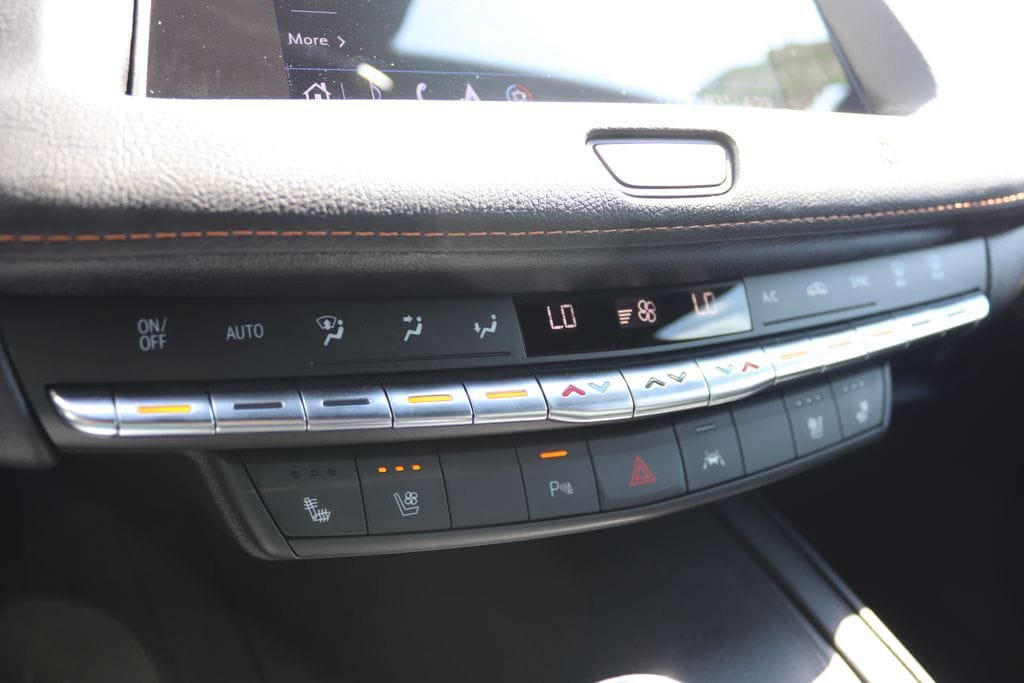 Used 2021 Cadillac XT4 Sport w/ Sun And Sound Package AWD/4WD image 9