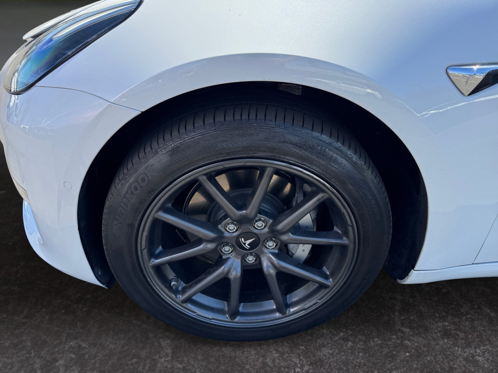 Used 2018 Tesla Model 3 Long Range RWD image 14