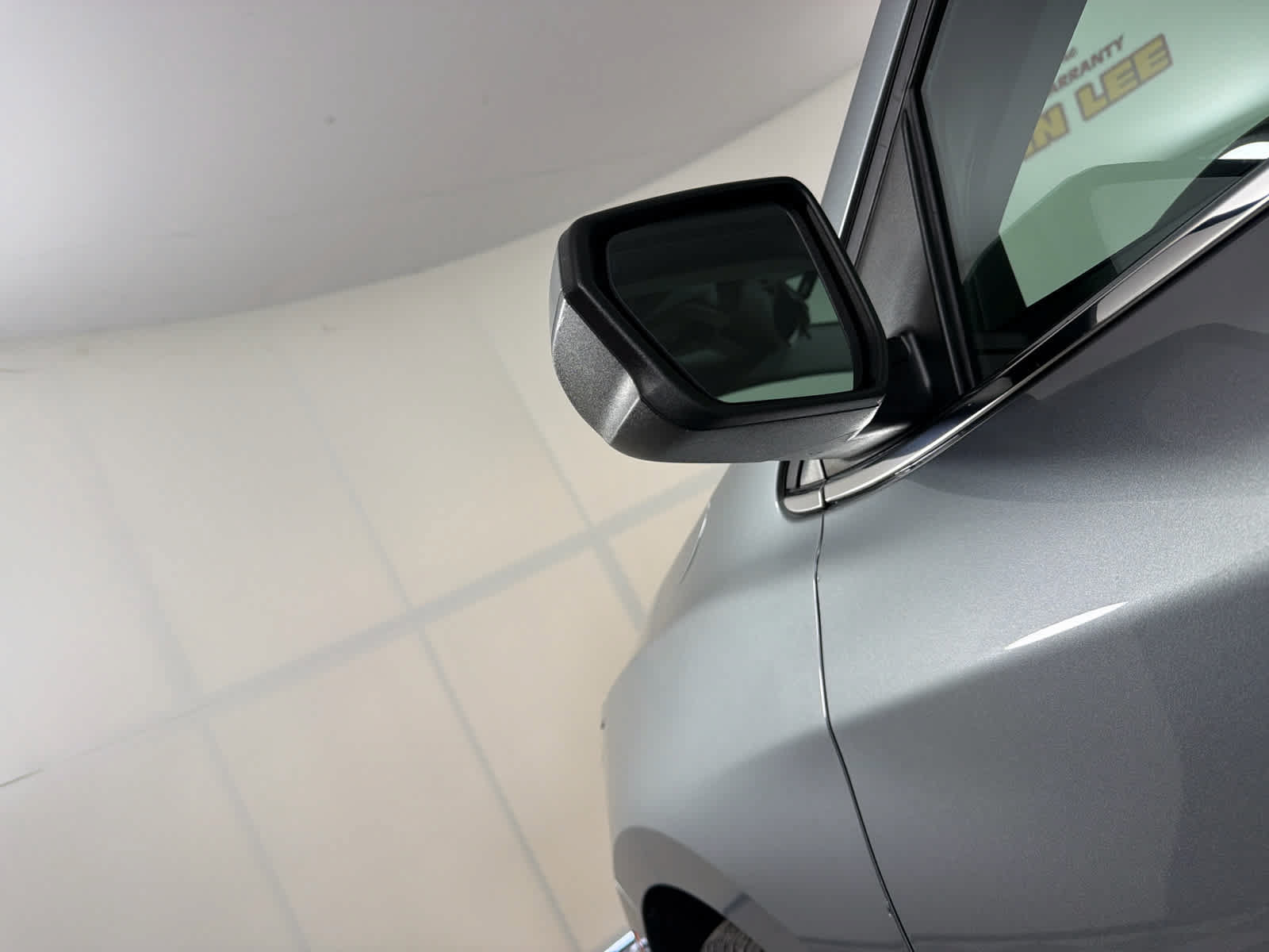 Used 2023 Chevrolet Equinox LT FWD image 13