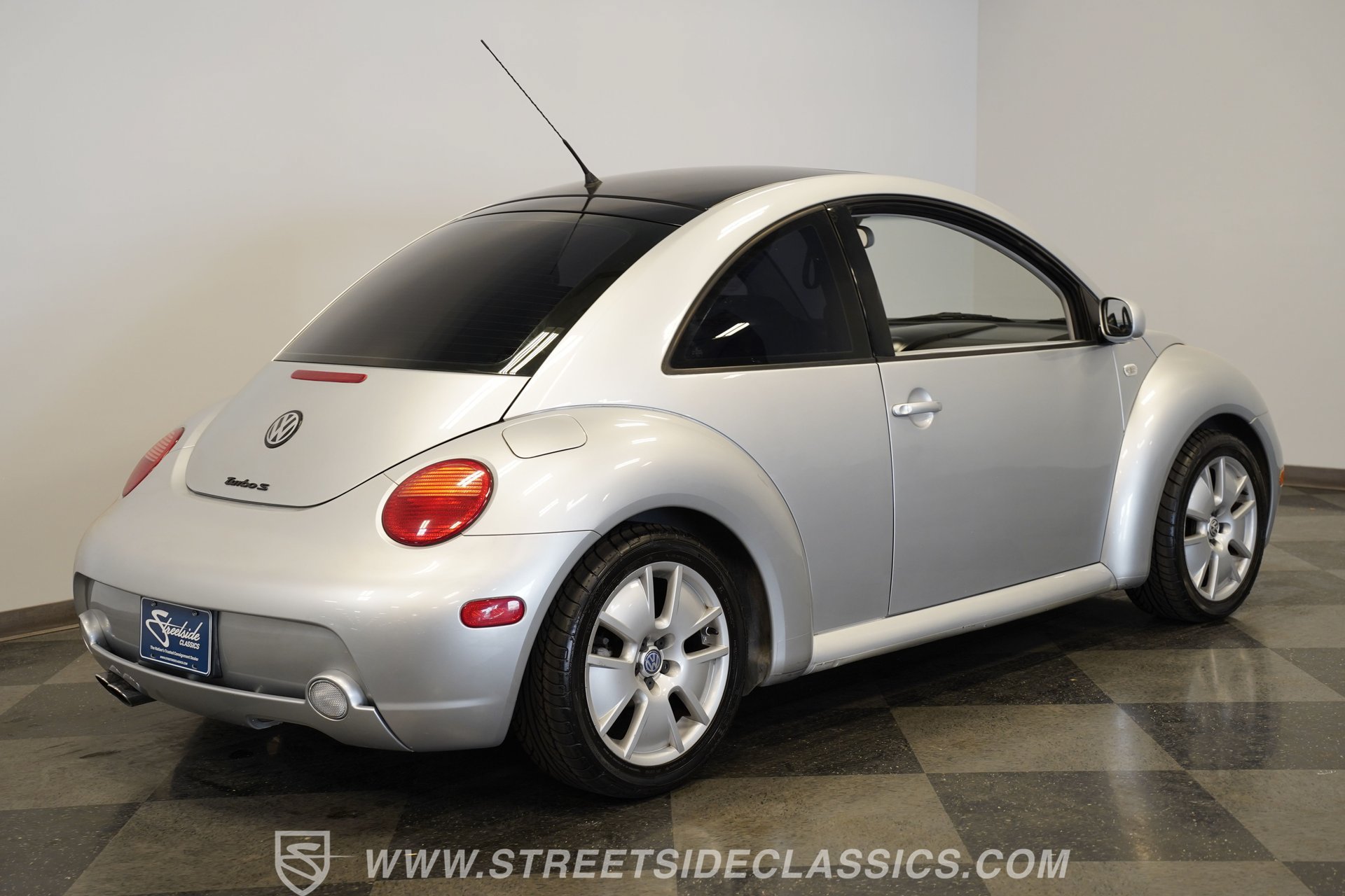 Used 2003 Volkswagen Beetle S FWD image 13
