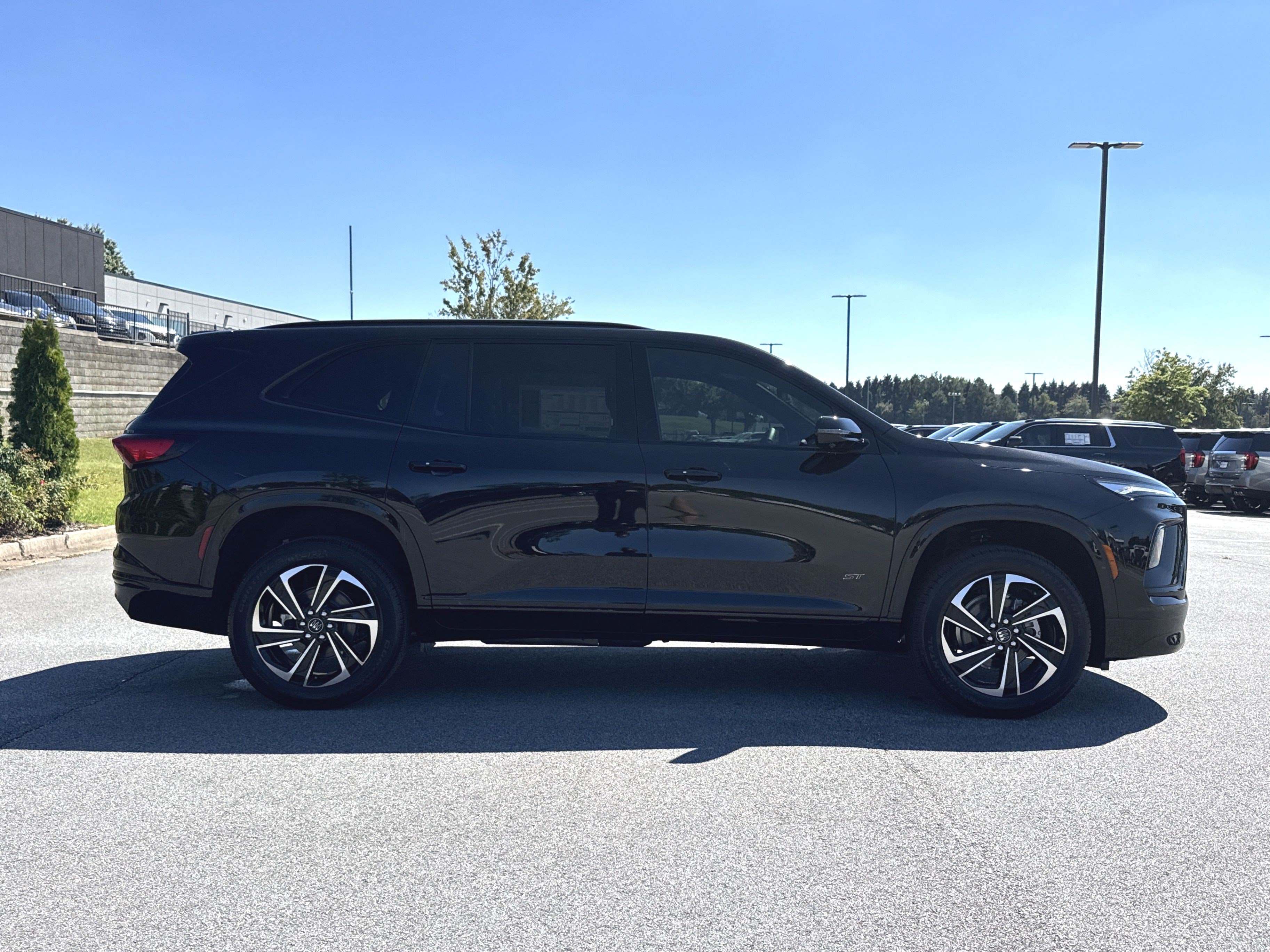 New 2027 Buick Enclave Sport Touring w/ Power Package AWD/4WD image 11