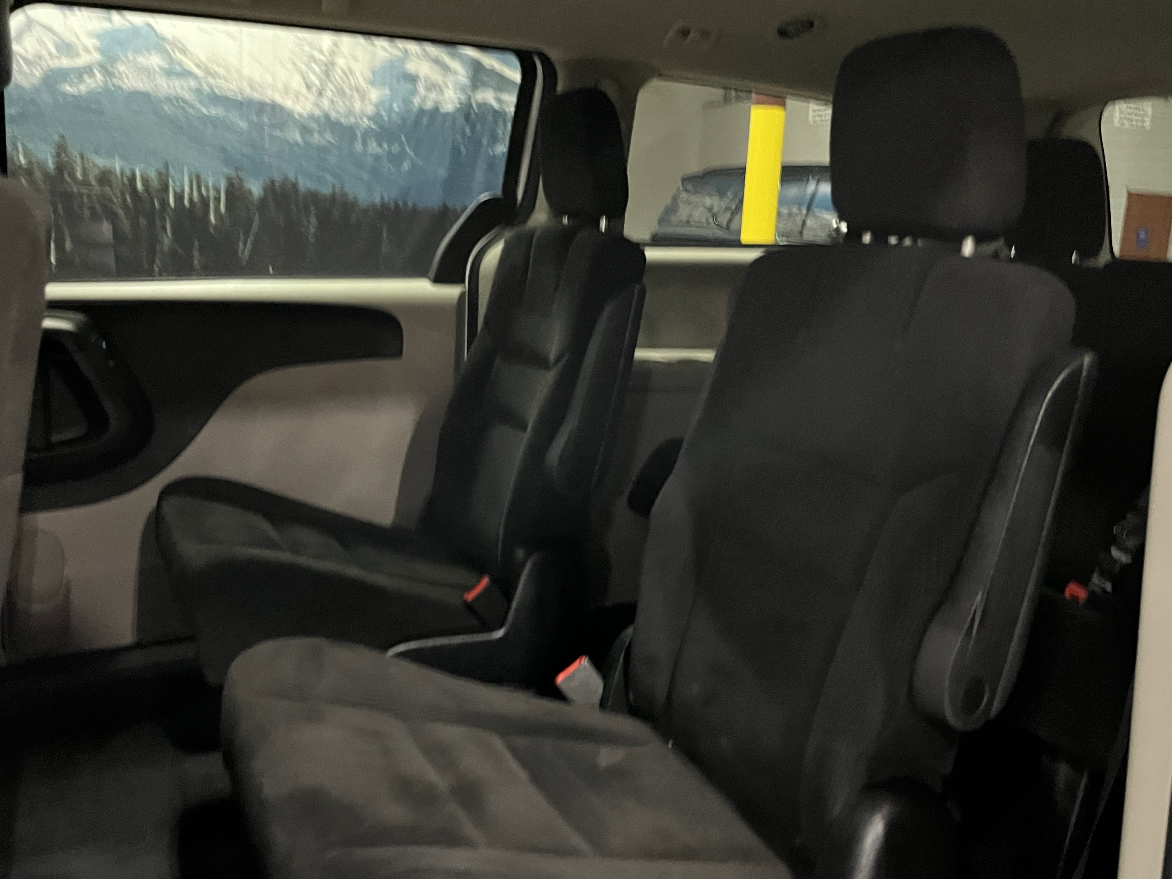 Used 2016 Dodge Grand Caravan SXT w/ Rear Park Assist Package image 15