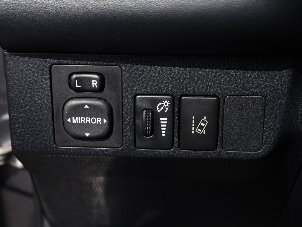 Used 2017 Toyota RAV4 XLE w/ Plus Special Value Package FWD image 30