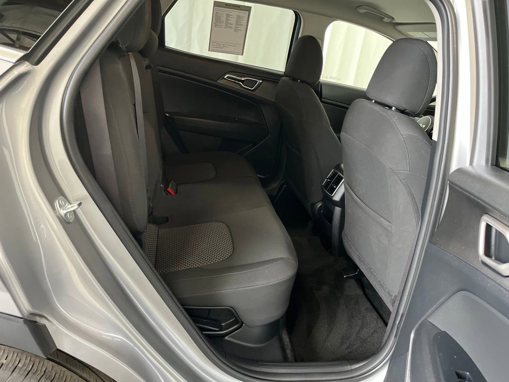 Used 2023 Kia Sportage LX AWD/4WD image 18