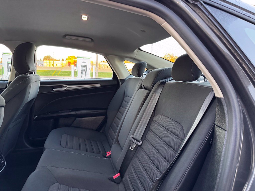 Certified 2019 Ford Fusion SE FWD image 11