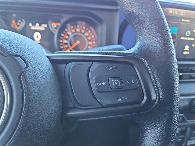 Used 2025 Jeep Gladiator Sport image 18