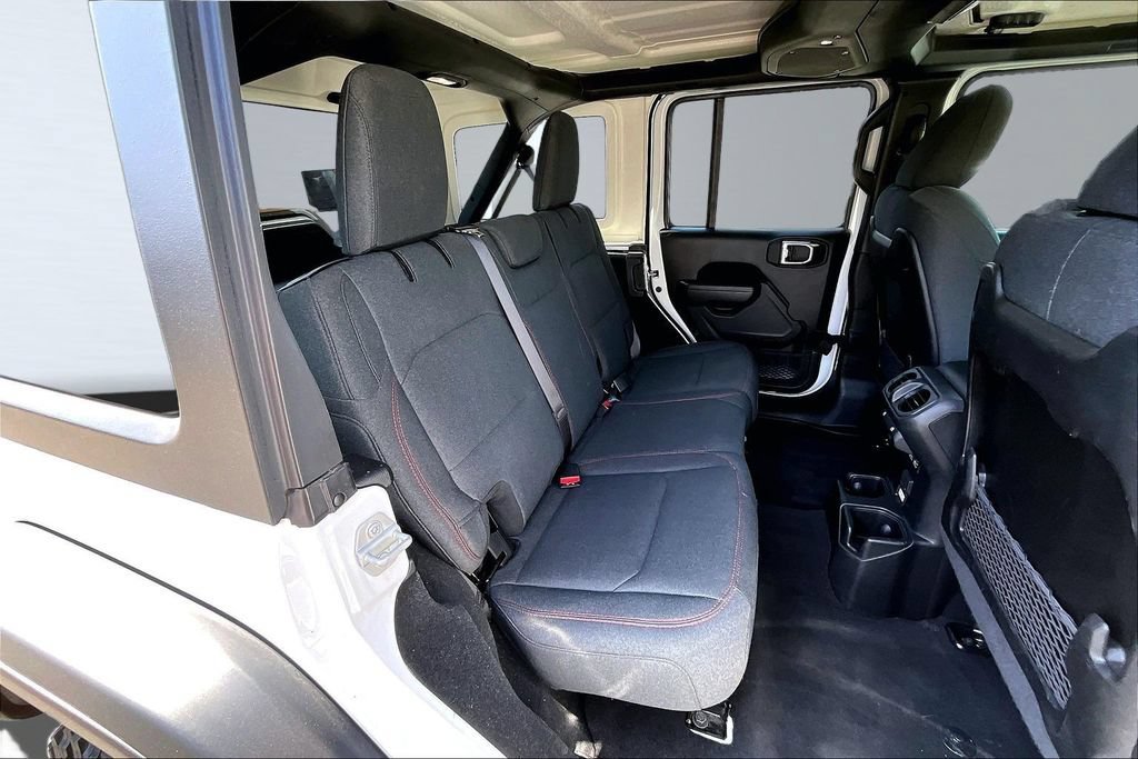 Certified 2025 Jeep Wrangler Unlimited Rubicon w/ Convenience Group AWD/4WD image 18