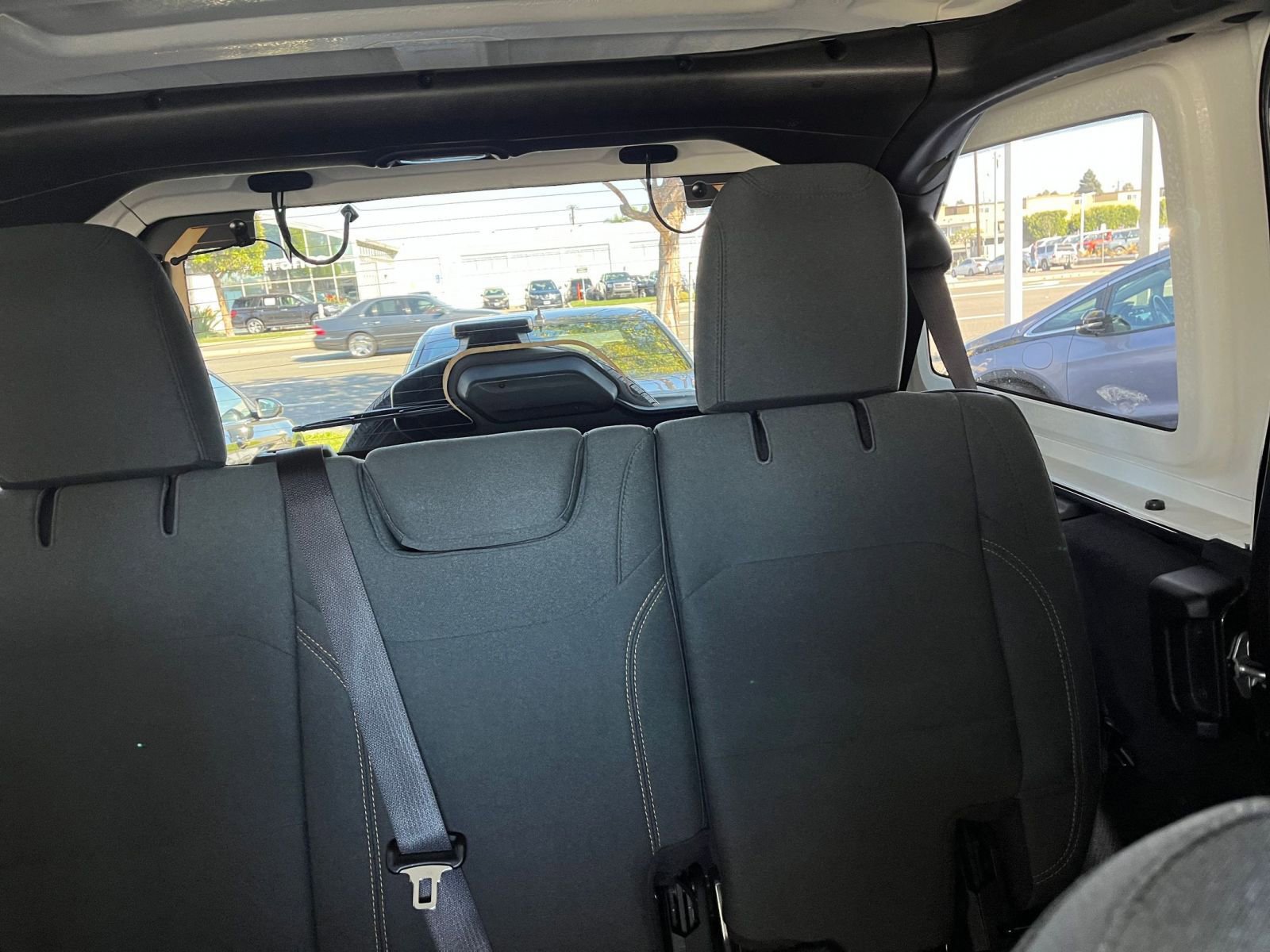 Used 2025 Jeep Wrangler Sahara image 37