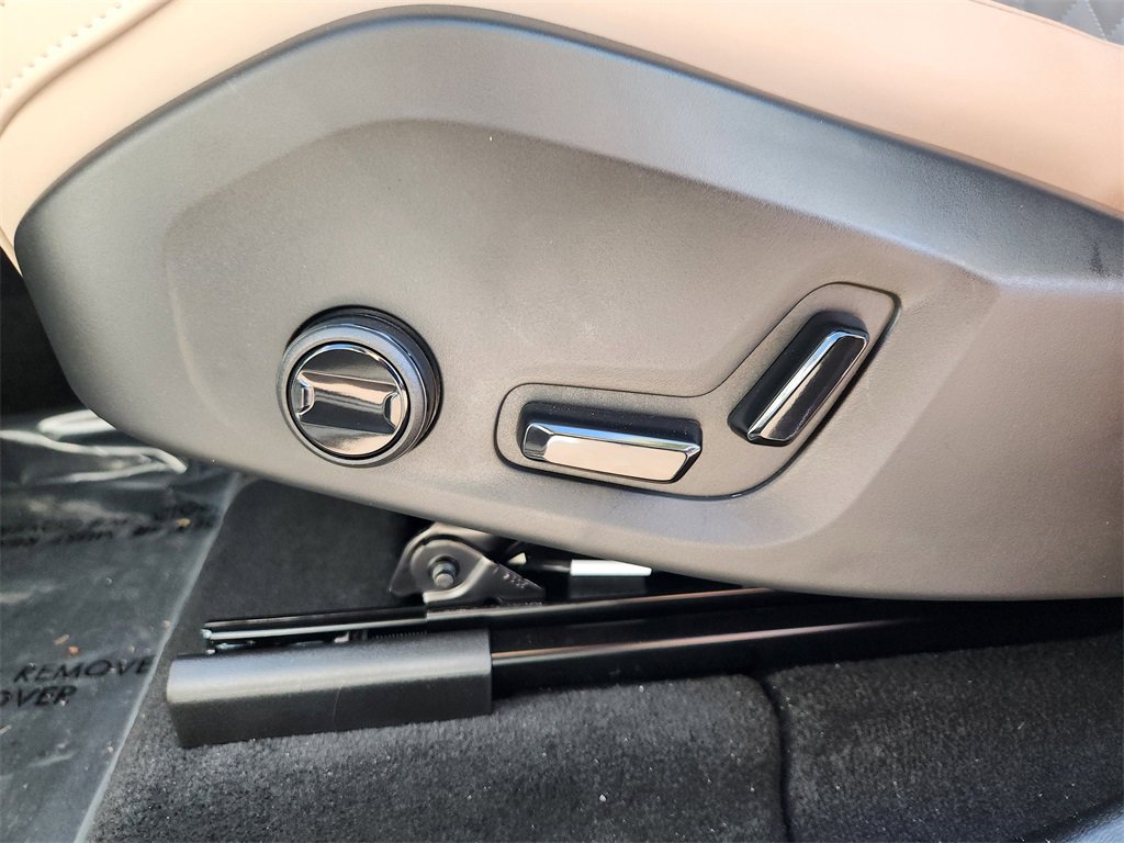 New 2026 Volvo XC60 B5 Plus w/ Protection Package Premier image 6