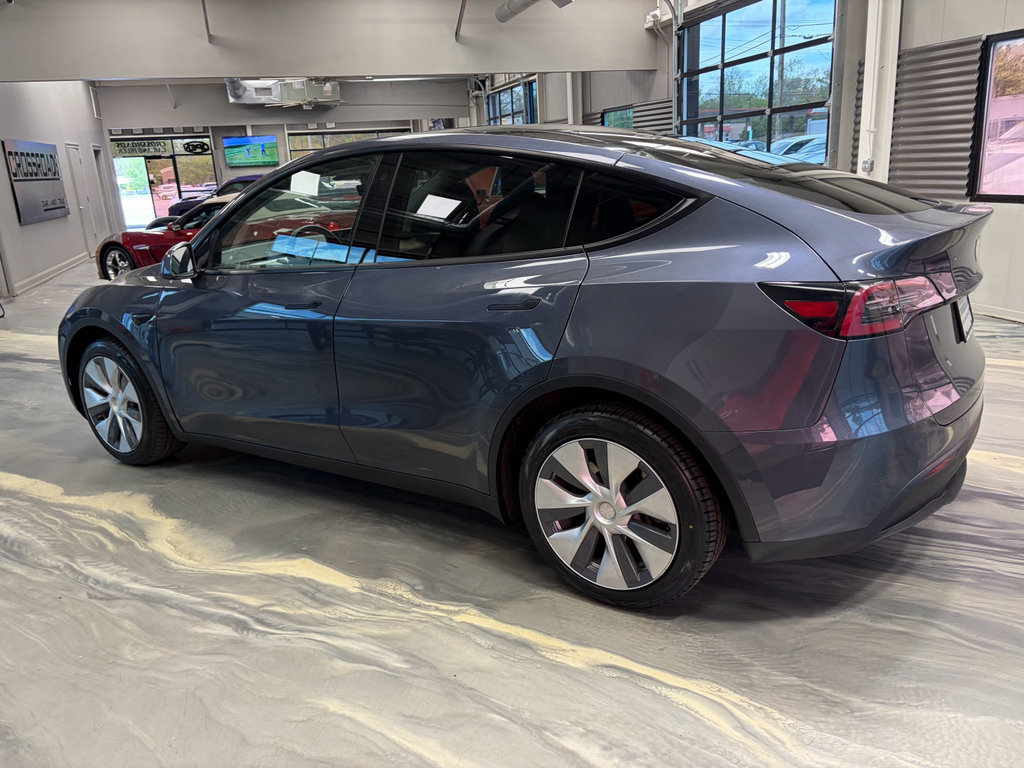 Used 2020 Tesla Model Y Long Range image 33