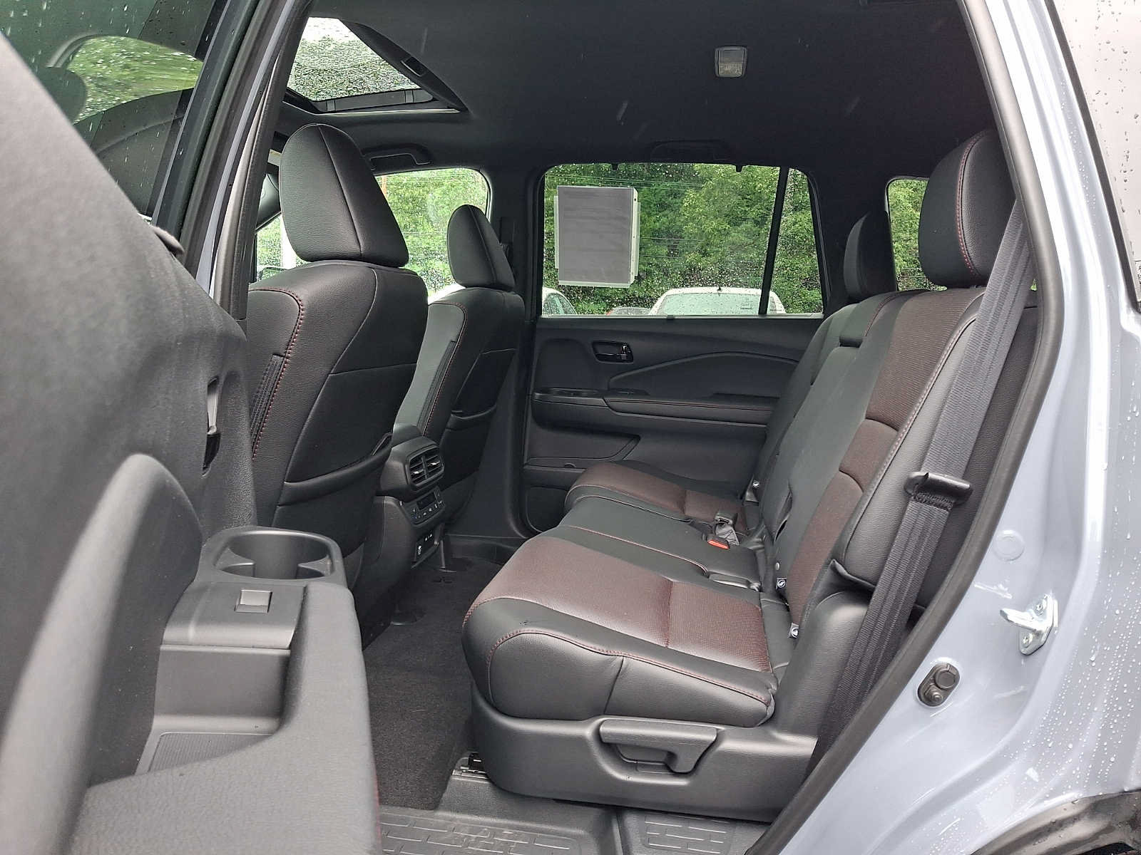 Certified 2025 Honda Passport Black Edition image 10