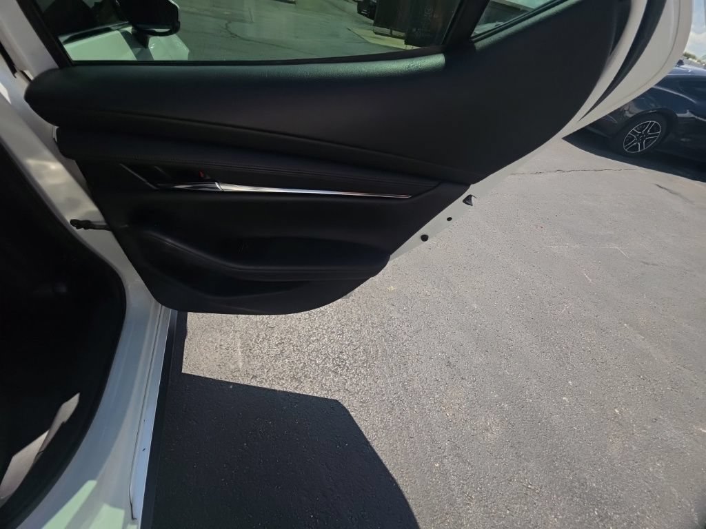 Used 2019 MAZDA MAZDA3 Hatchback FWD image 29