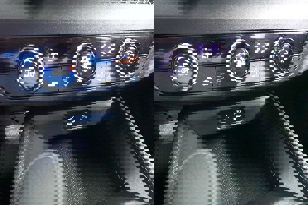 Used 2023 Honda Accord LX image 13