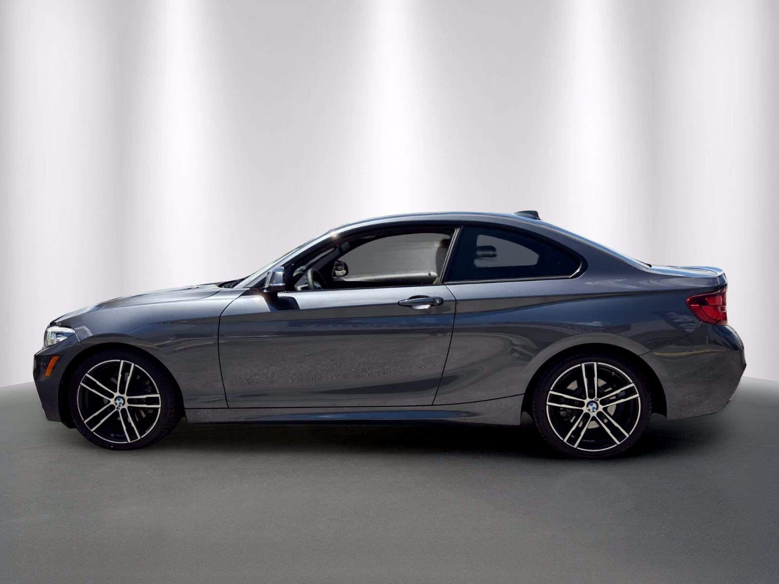 Used 2020 BMW 230i Coupe w/ M Sport Package RWD image 4