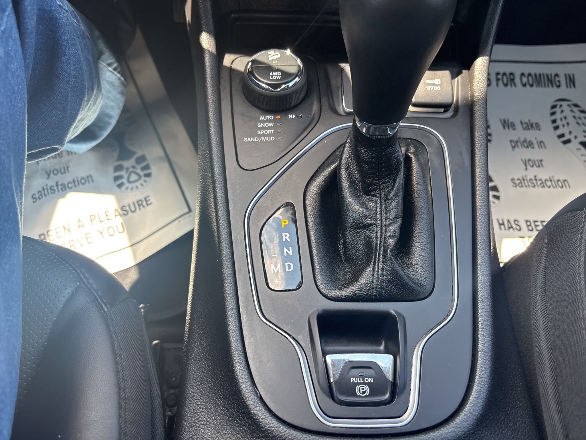 Used 2021 Jeep Cherokee Latitude Lux w/ Comfort/Convenience Group image 29