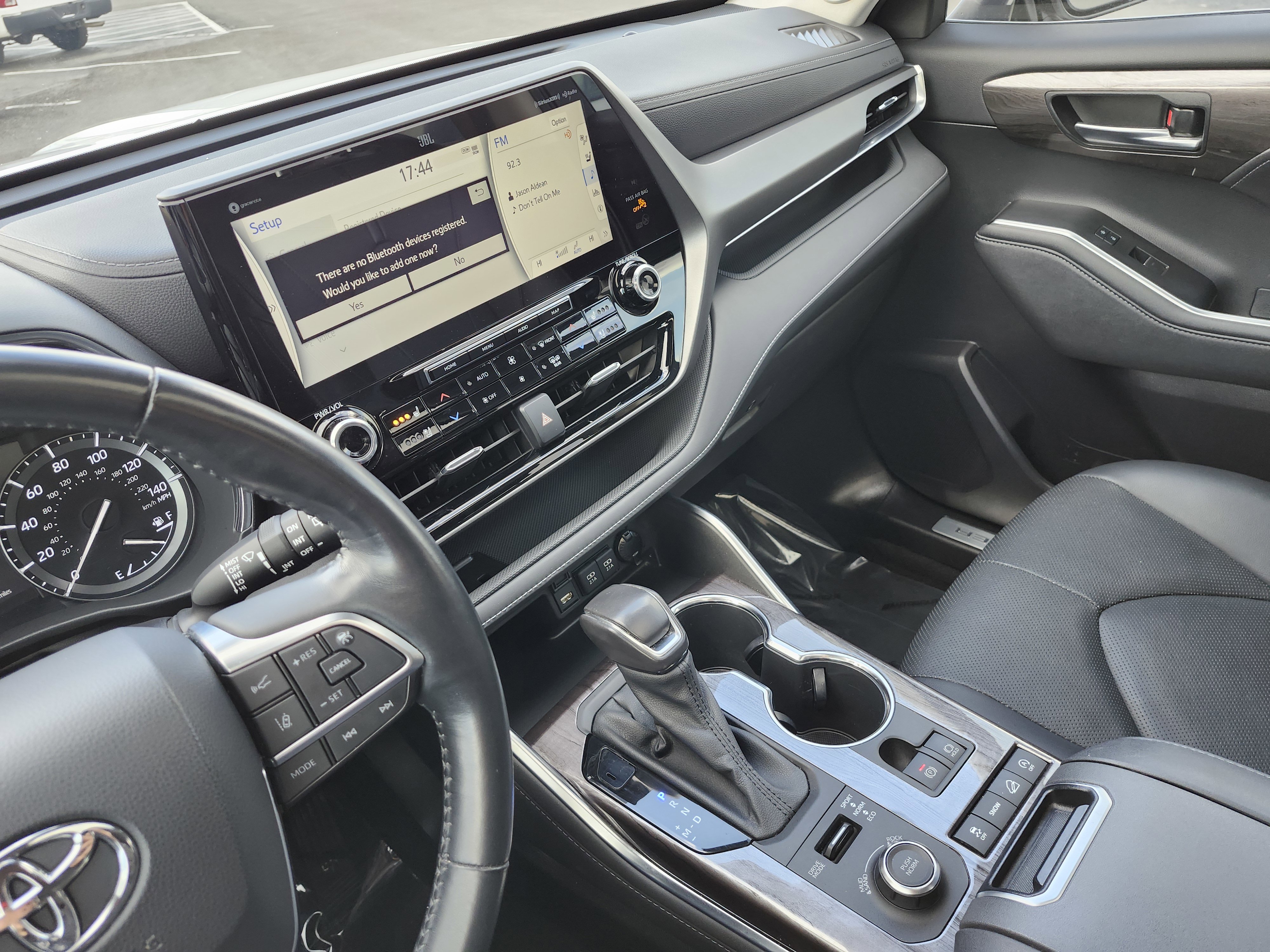 Used 2021 Toyota Highlander Limited image 38