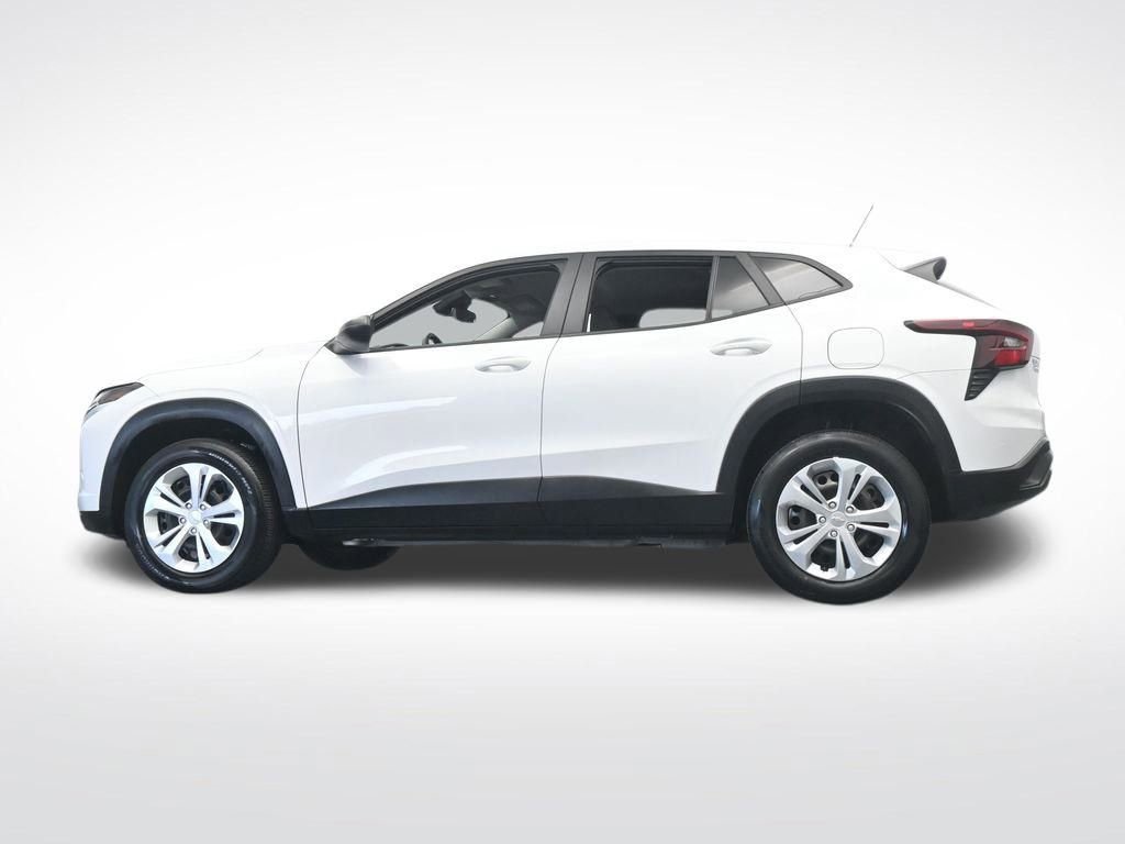 Used 2024 Chevrolet Trax LS w/ Driver Confidence Package image 50