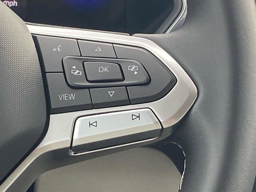 Certified 2023 Volkswagen Tiguan SE image 7