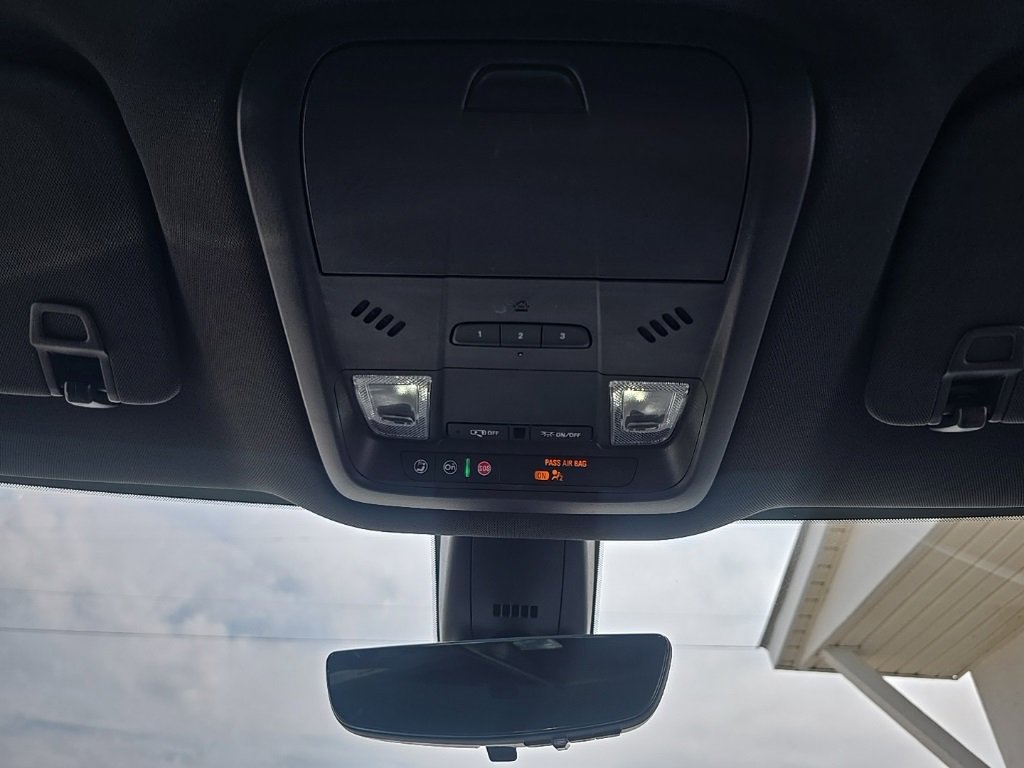 Used 2024 Buick Enclave Premium image 29