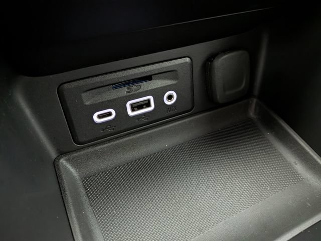 Used 2023 GMC Terrain SLT w/ Elevation Edition AWD/4WD image 8