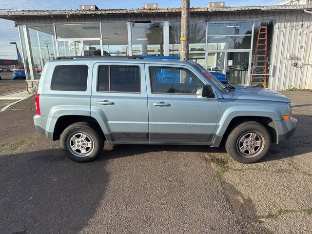 Used 2014 Jeep Patriot Sport image 3