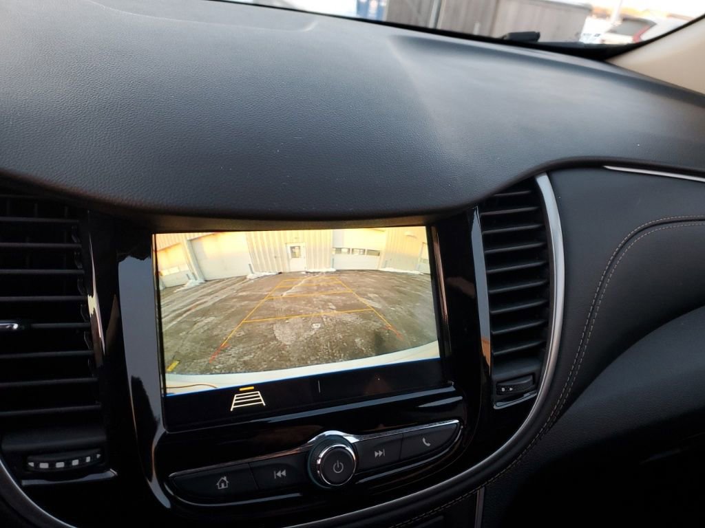 Used 2019 Chevrolet Trax LT w/ LT Convenience Package image 20