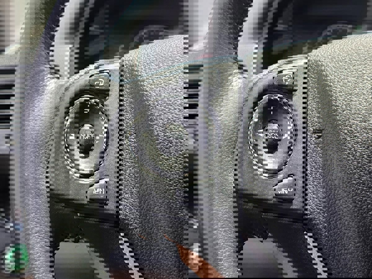 Used 2015 Honda CR-V Touring image 27