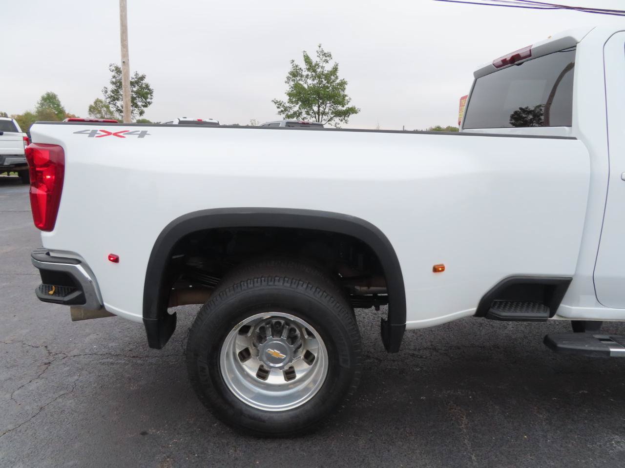 Used 2025 Chevrolet Silverado 3500 LT w/ Safety Package AWD/4WD image 21