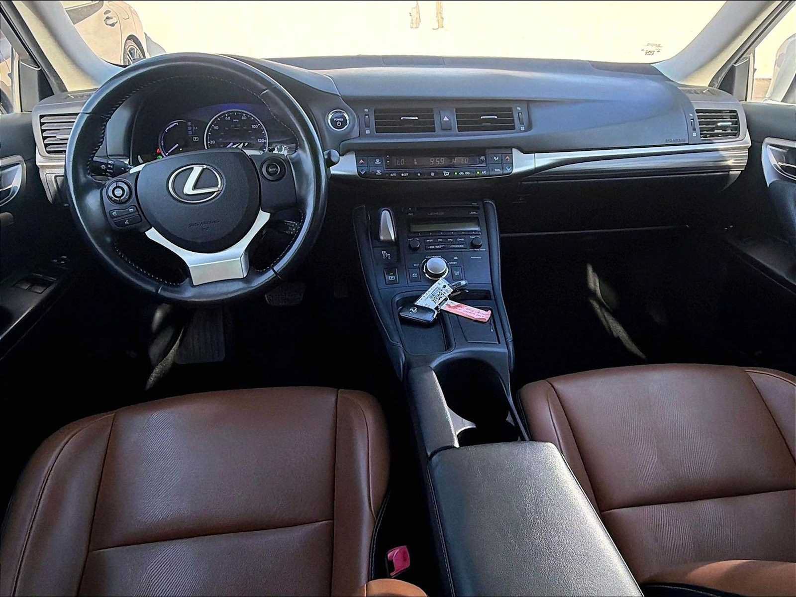Used 2015 Lexus CT 200h FWD image 18