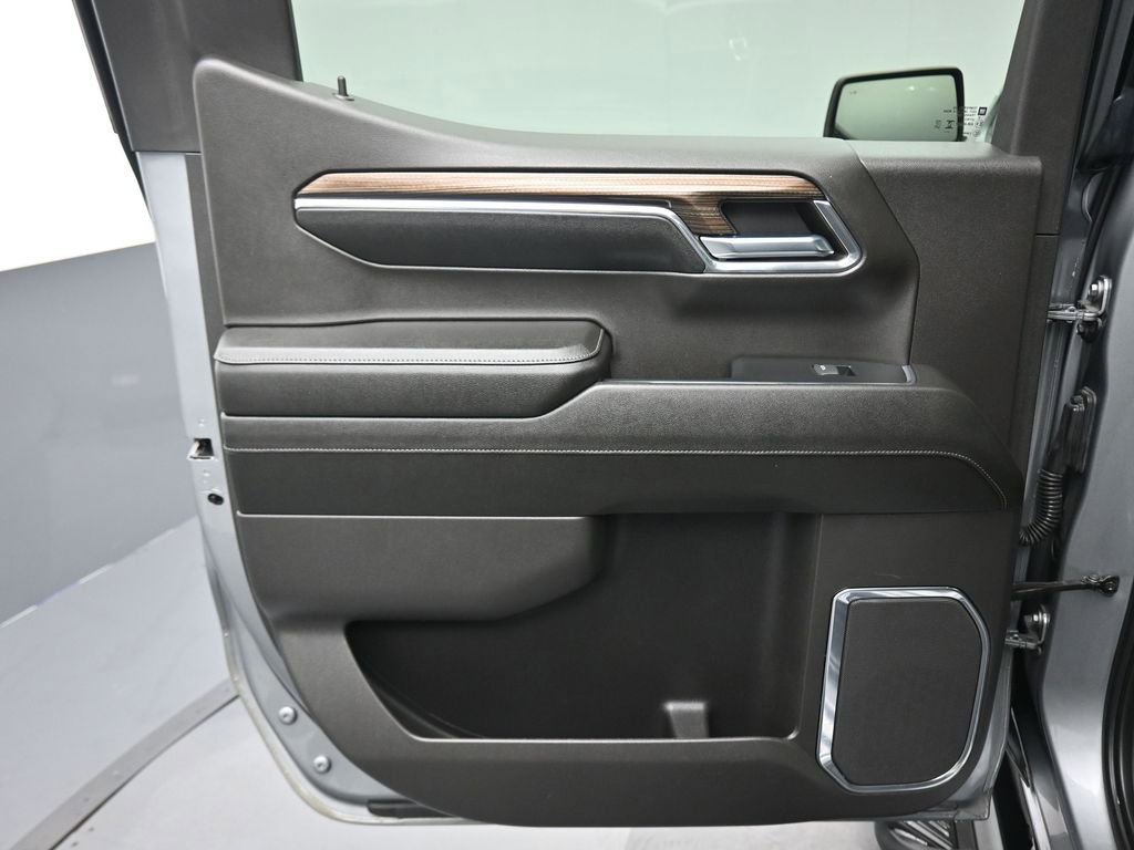 Used 2024 Chevrolet Silverado 1500 LT Trail Boss w/ Convenience Package II image 35