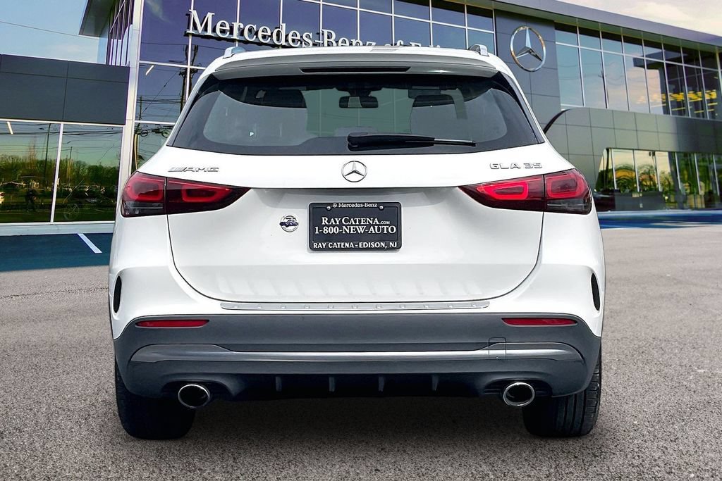 Certified 2022 Mercedes-Benz GLA 35 AMG 4MATIC image 4