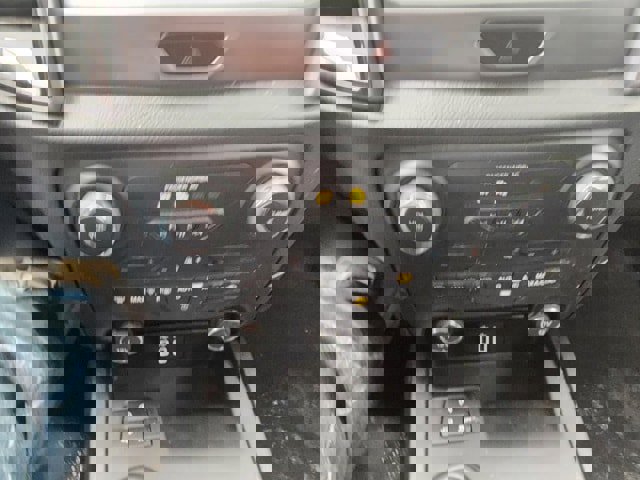 Used 2021 Ford Ranger XLT w/ Equipment Group 301A Mid image 17