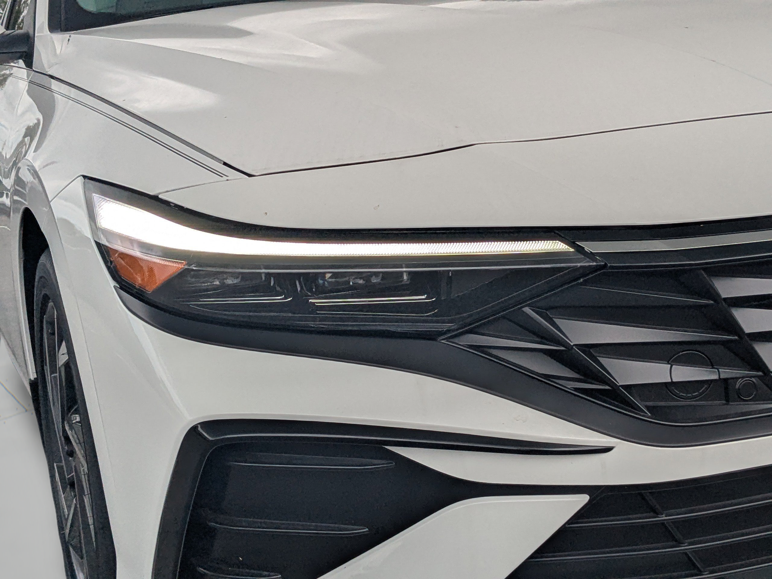 New 2026 Hyundai Elantra Limited FWD image 13