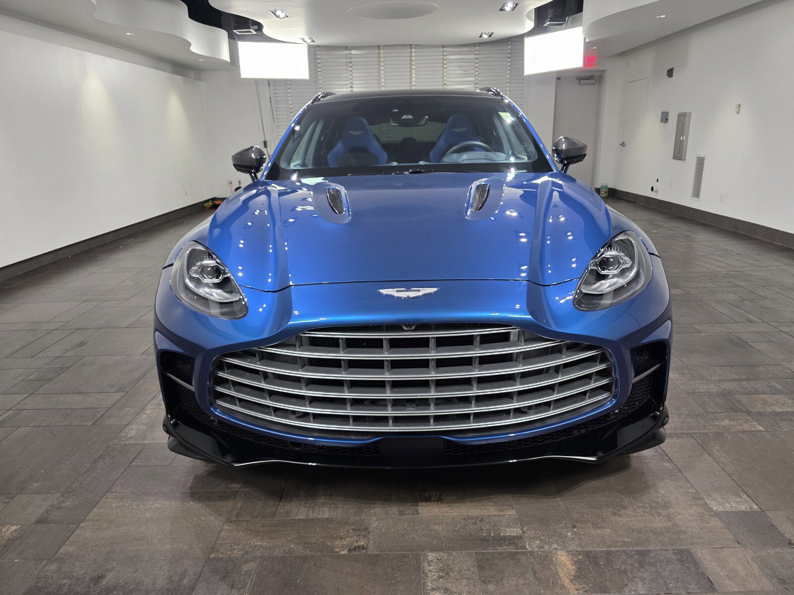 Used 2023 Aston Martin DBX 707 image 7
