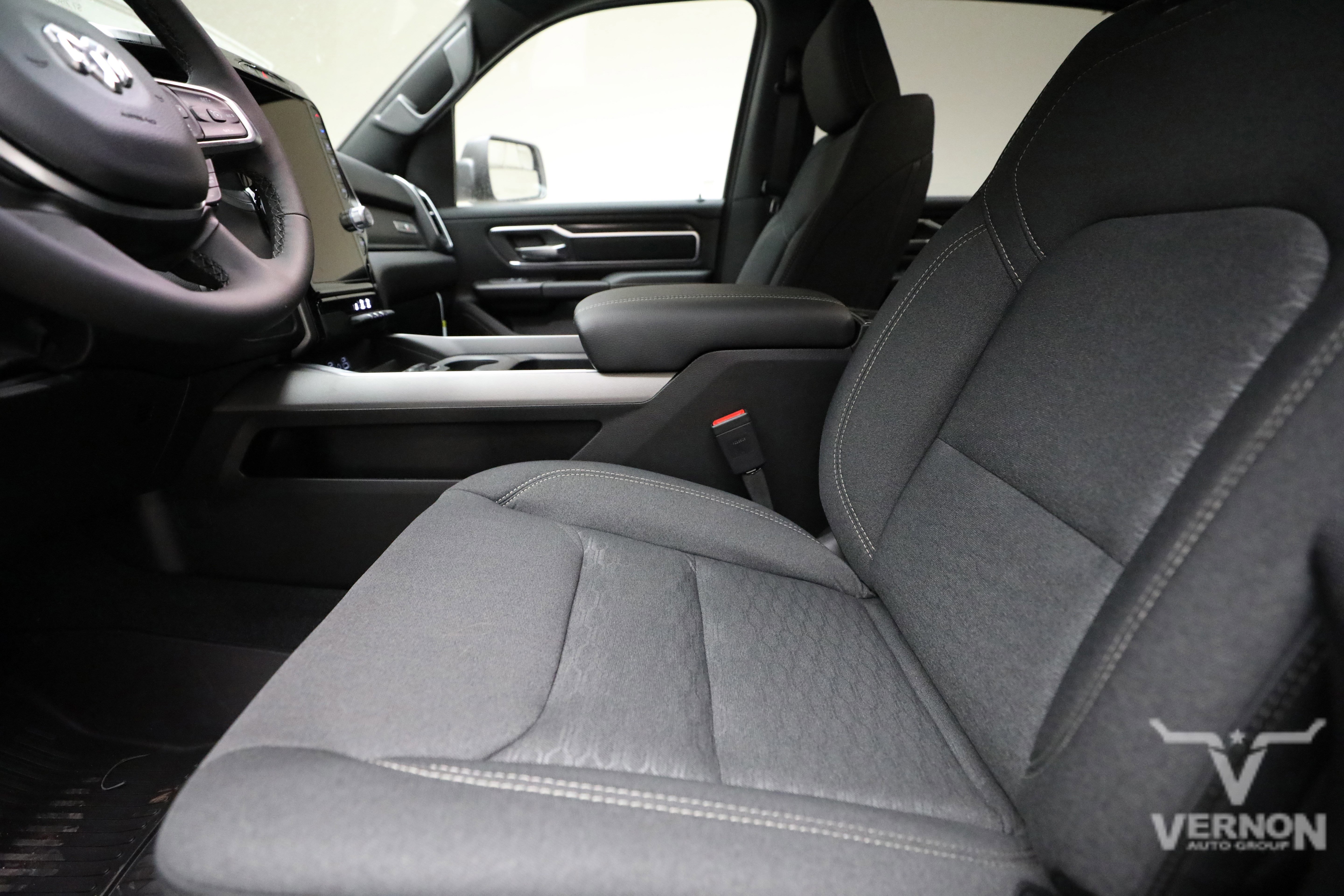 New 2026 RAM 1500 4x4 Crew Cab image 10