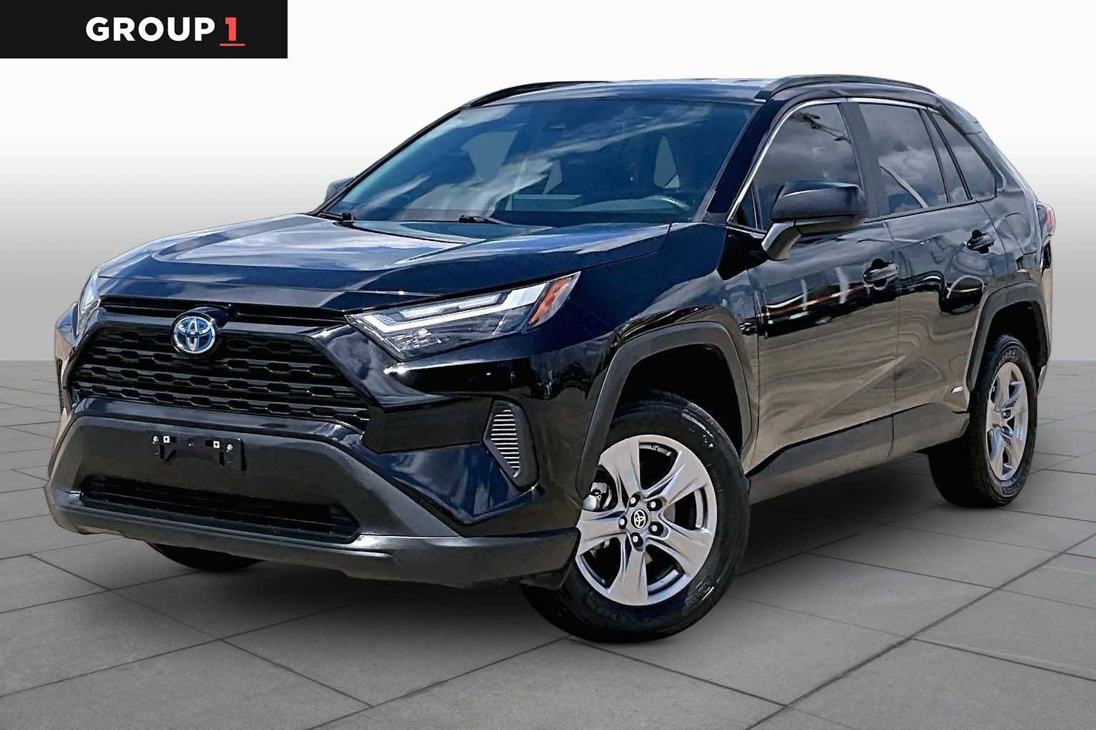 Certified 2024 Toyota RAV4 LE AWD/4WD image 1