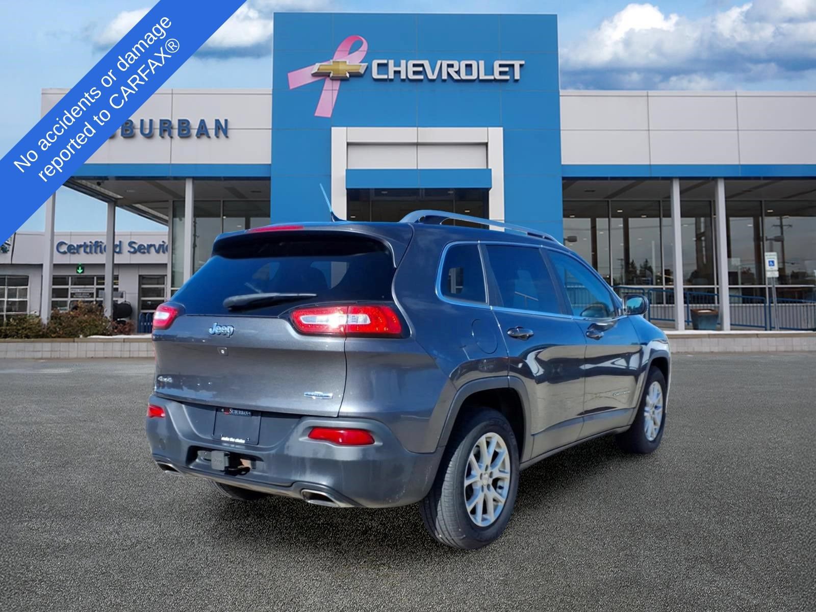 Used 2015 Jeep Cherokee Latitude w/ Cold Weather Group AWD/4WD image 7