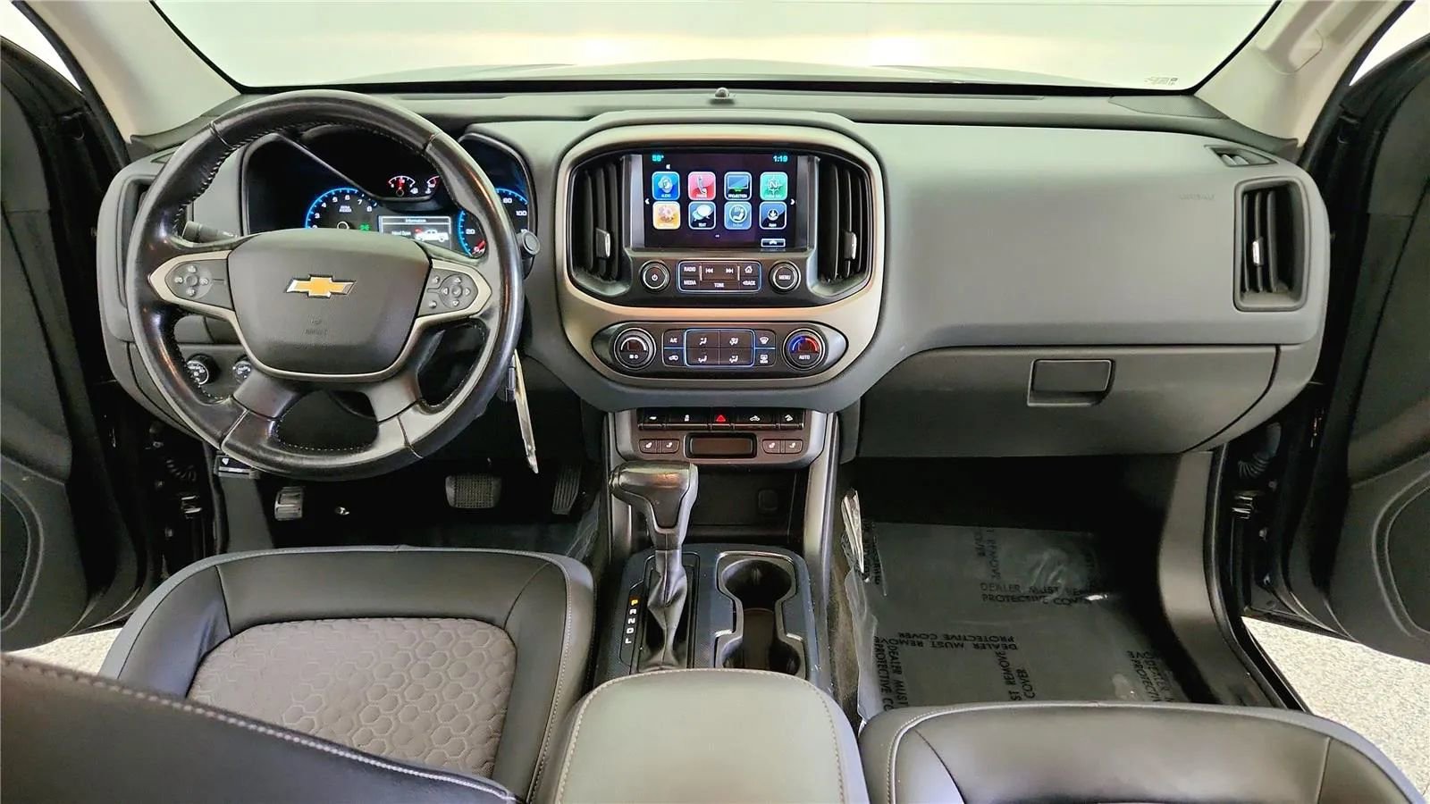 Used 2017 Chevrolet Colorado Z71 image 33