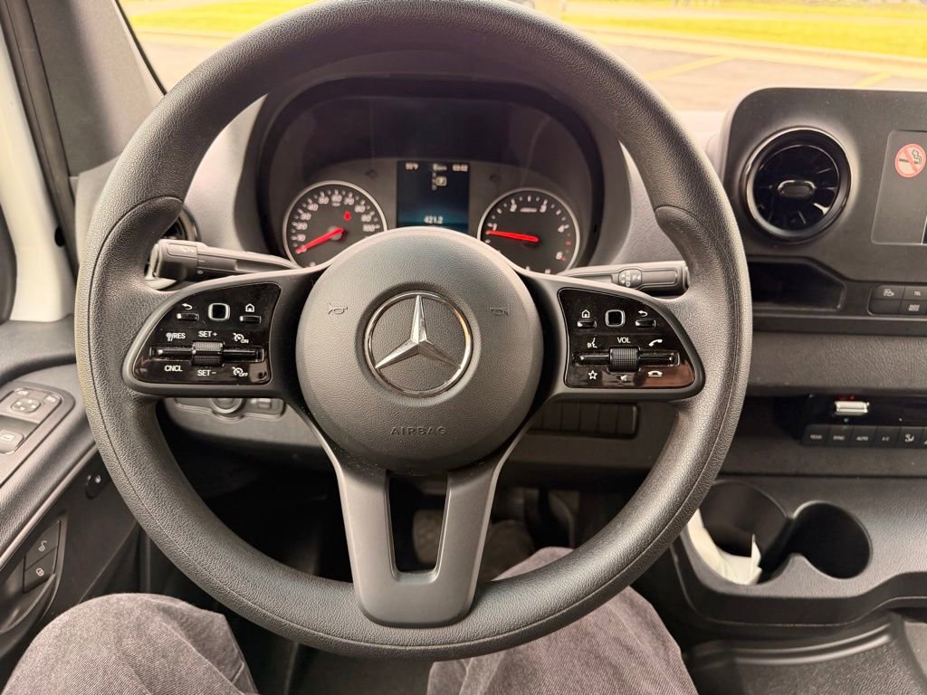 Used 2024 Mercedes-Benz Sprinter 2500 image 16