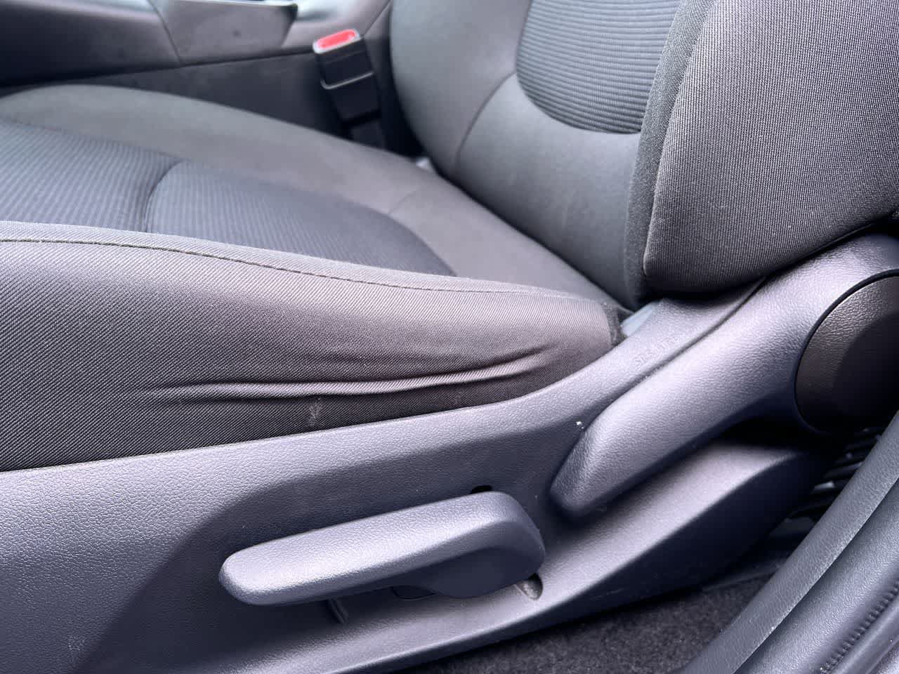 Used 2024 Toyota RAV4 LE AWD/4WD image 12