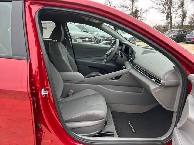 Used 2025 Hyundai Elantra Sport image 25