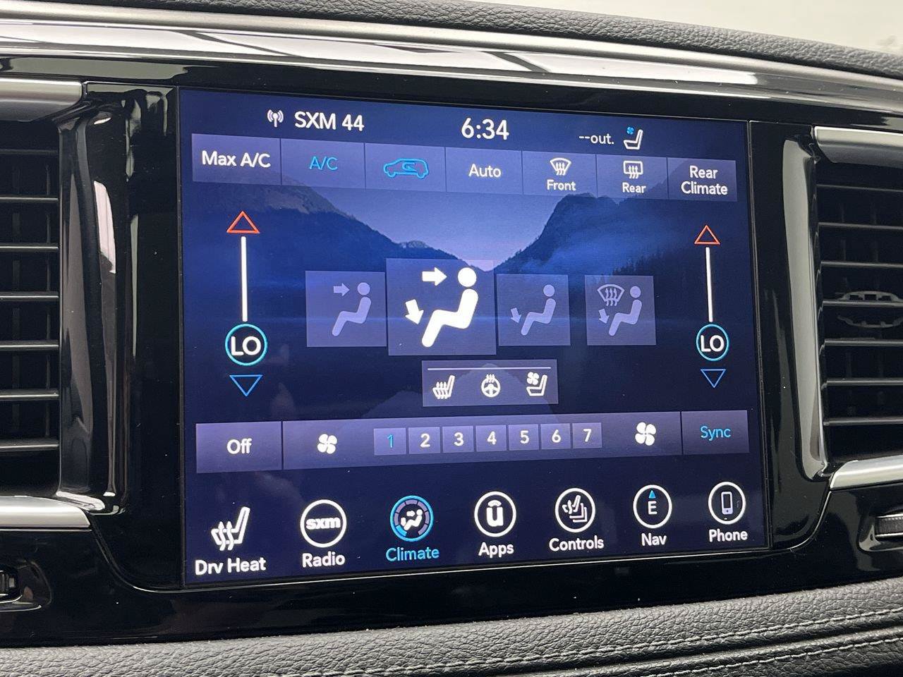 Used 2018 Chrysler Pacifica Limited FWD image 20