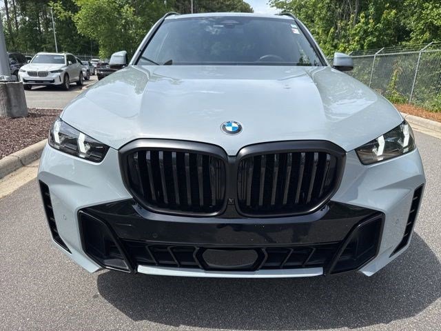Certified 2024 BMW X5 xDrive40i w/ M Sport Package AWD/4WD image 4
