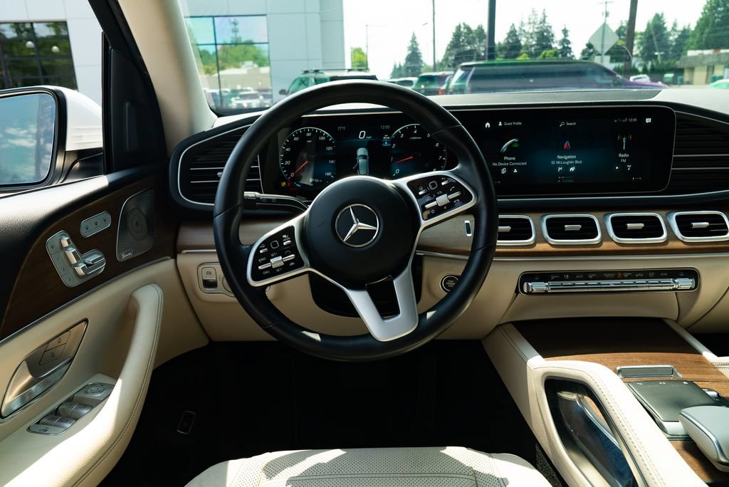 Used 2021 Mercedes-Benz GLE 450 4MATIC w/ AMG Line Exterior image 11