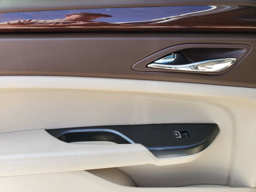 Used 2015 Cadillac SRX Performance w/ Driver Awareness Package image 24